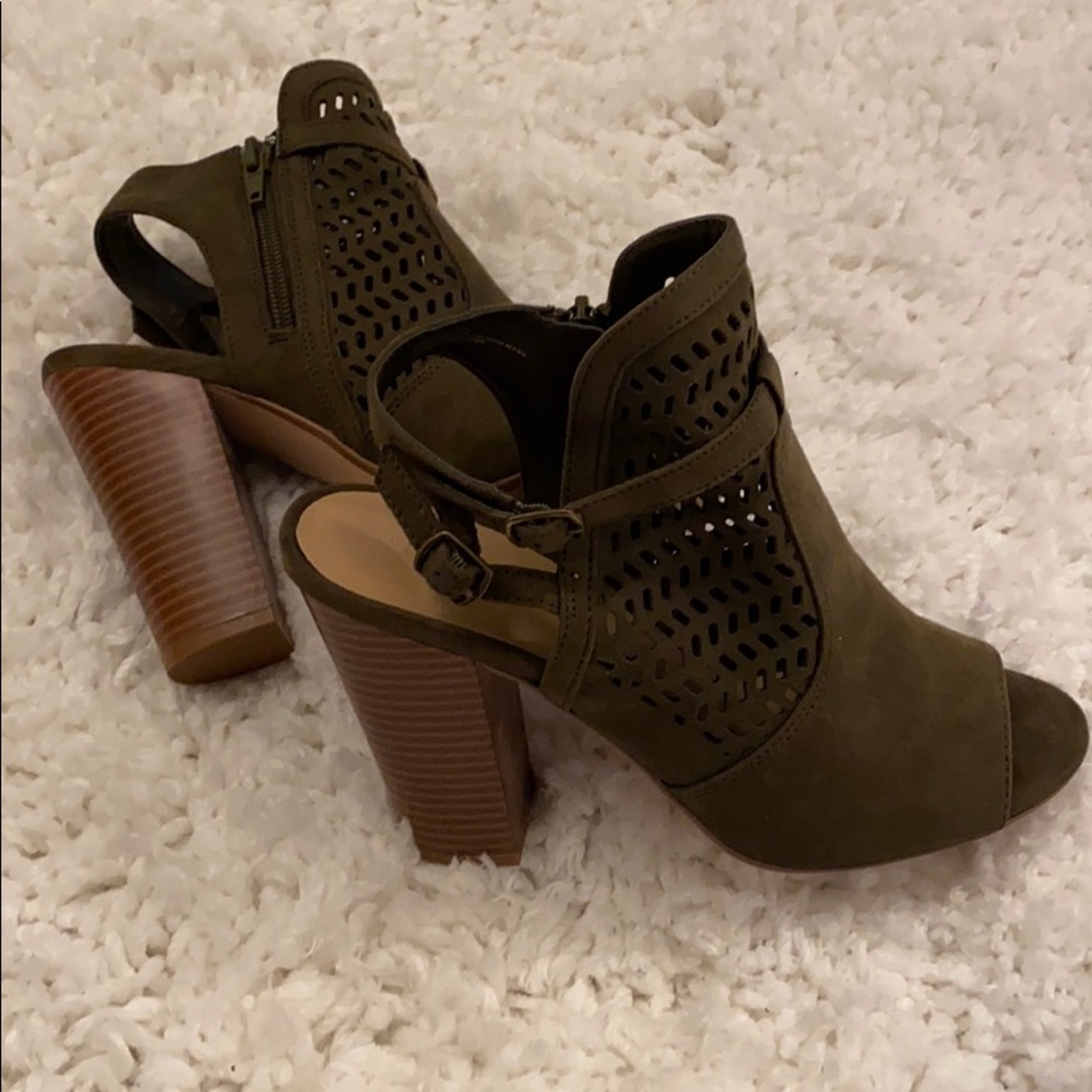 Open Toe Booties - Picture 3 of 7